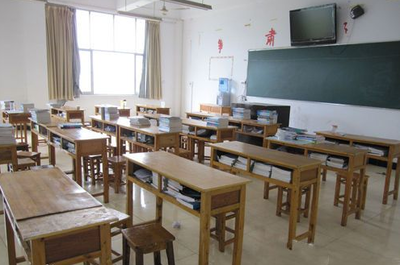 重慶魚洞衛(wèi)校2022年學(xué)費(fèi)標(biāo)準(zhǔn)與多媒體教學(xué)設(shè)備配備情況簡介